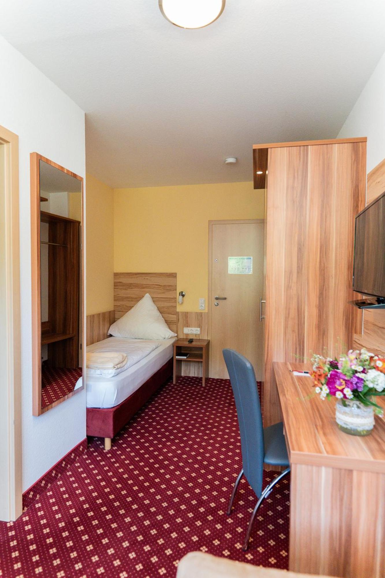 Hotel Christel 3*